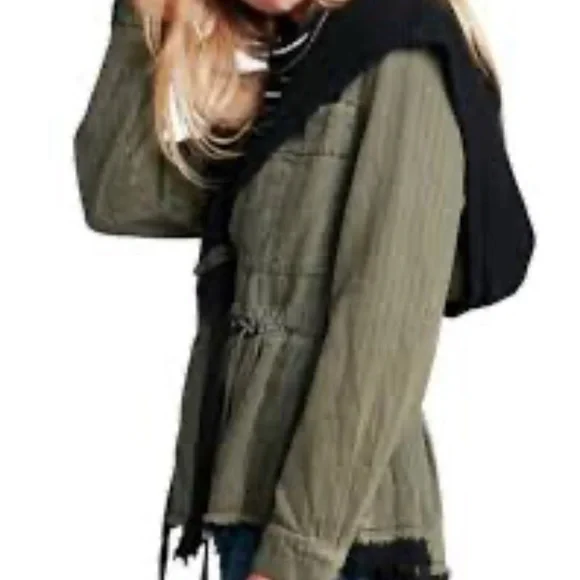 💚 Free People Slouchy Utility Jacket. Army Green w/ Black Accents & hood. XS 💚 - Picture 7 of 15